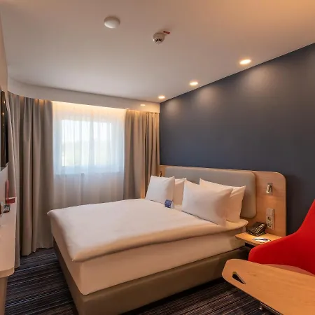 Hotel Express - Hamburg South A7-as42 By Ihg 3*