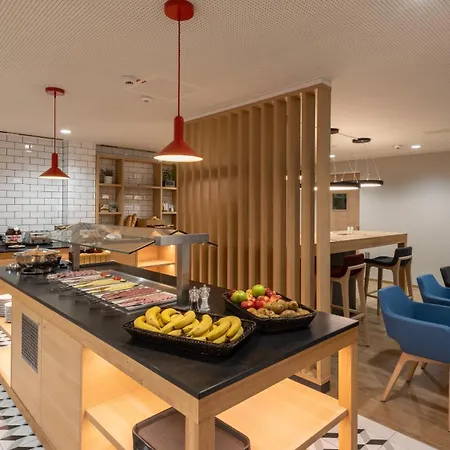 Hotel Express - Hamburg South A7-as42 By Ihg 3*