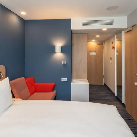 Express - Hamburg South A7-as42 By Ihg Hotel 3*