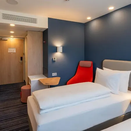 Hotel Express - Hamburg South A7-as42 By Ihg 3*