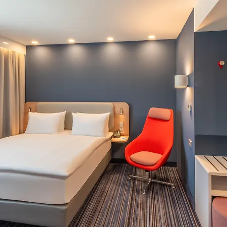 호텔 Express - Hamburg South A7-as42 By Ihg 3*