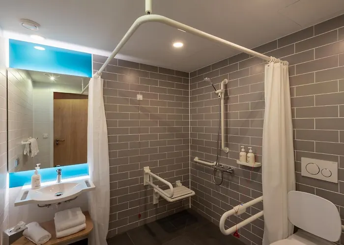 Express - Hamburg South A7-as42 By Ihg Hotel 3*