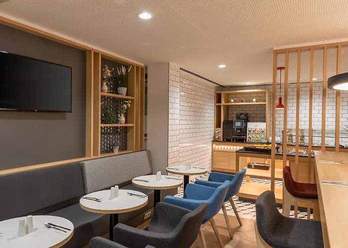 Hotel Express - Hamburg South A7-as42 By Ihg 3*