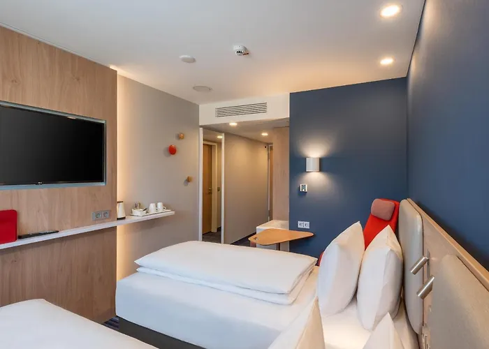 Hotel Express - Hamburg South A7-as42 By Ihg 3*