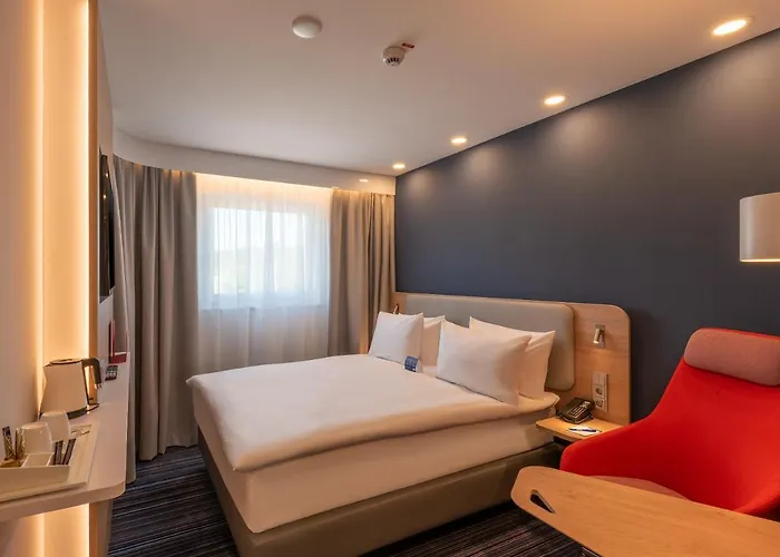 Hotel Express - Hamburg South A7-as42 By Ihg 3*