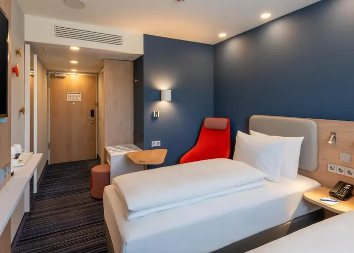 Hotel Express - Hamburg South A7-as42 By Ihg 3*