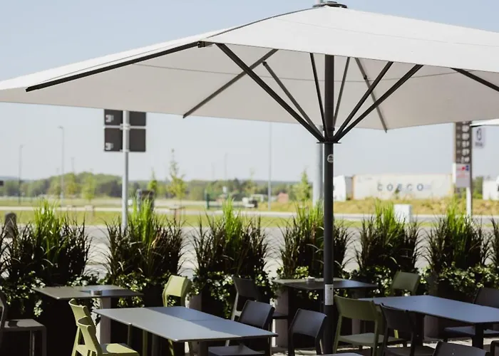 Hotel Express - Hamburg South A7-as42 By Ihg 3*